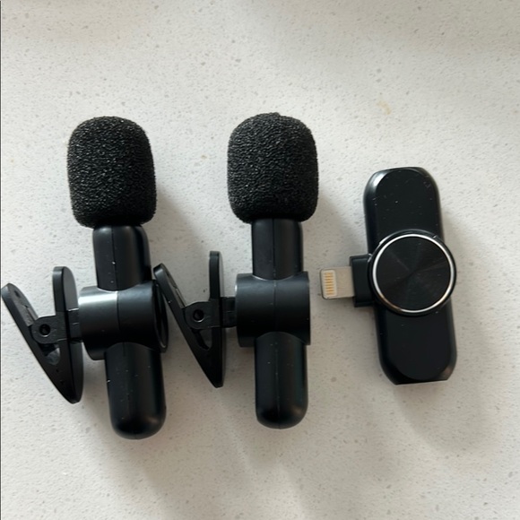 NWOT Wireless Microphone Set with Case - Picture 1 of 4